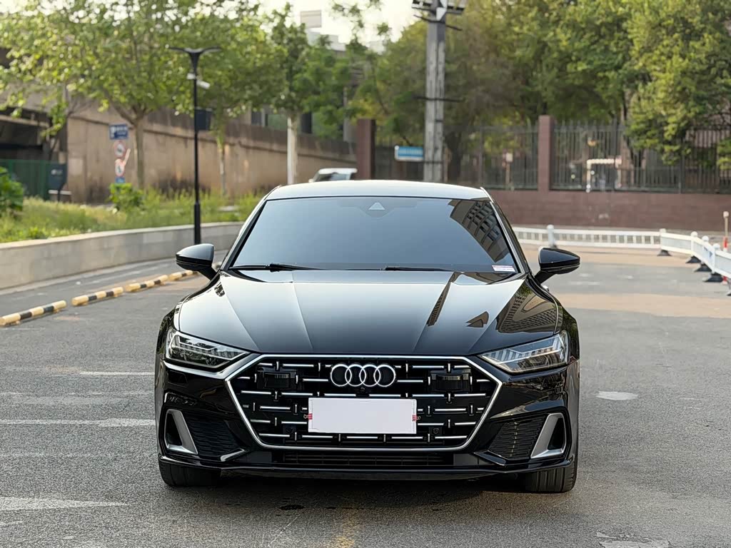 Audi A7L