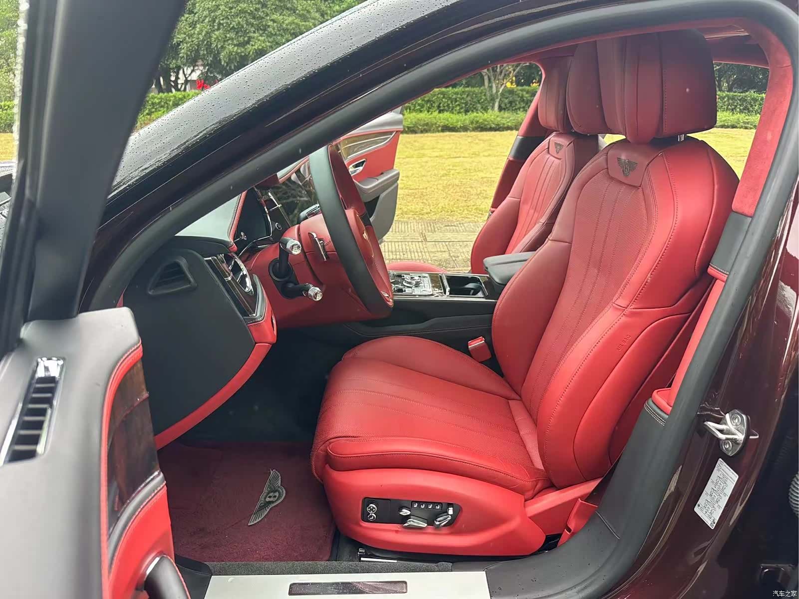 Bentley Flying Spur, 2021 6
