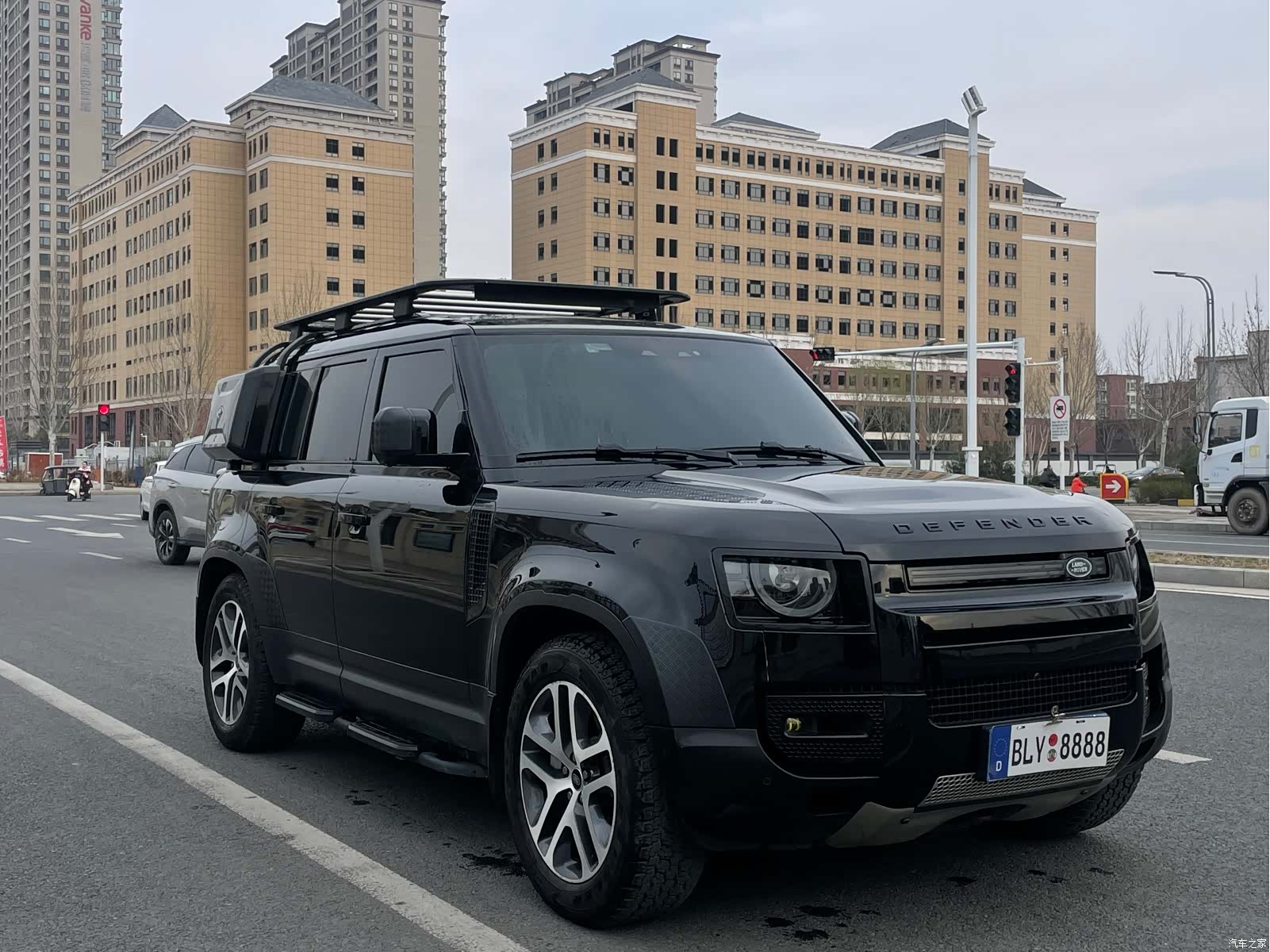 Land Rover Defender, 2023 1