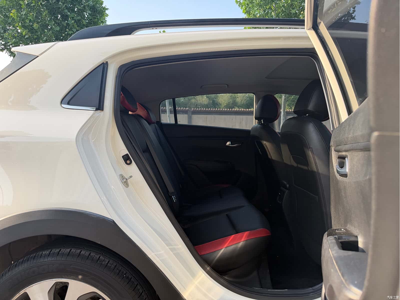 Kia KX, 2017 12