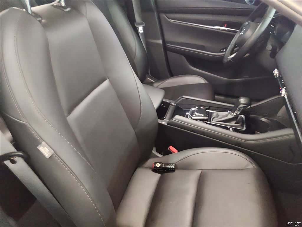 Mazda Mazda3, 2023 4