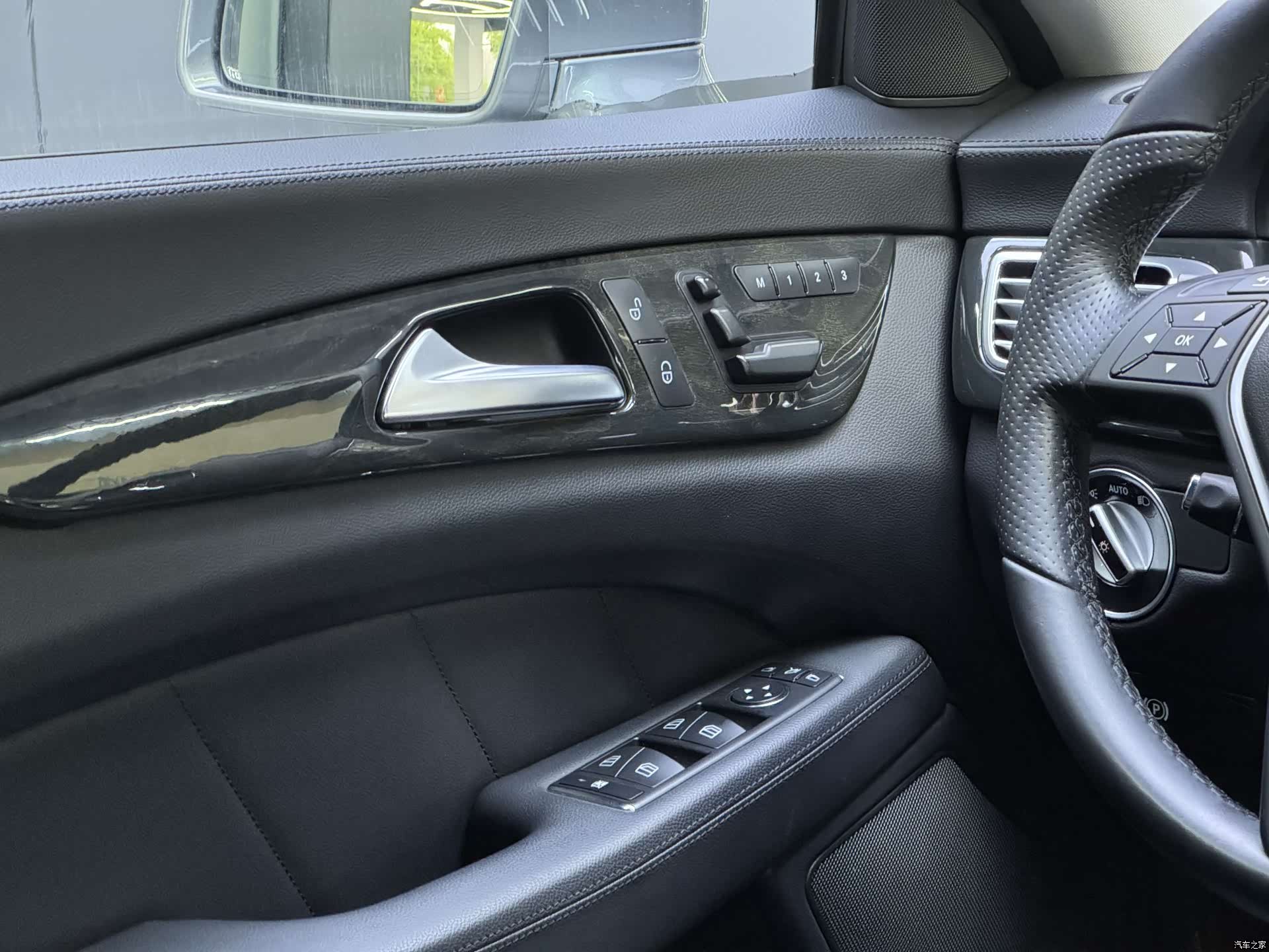 Mercedes-Benz CLS, 2013 7