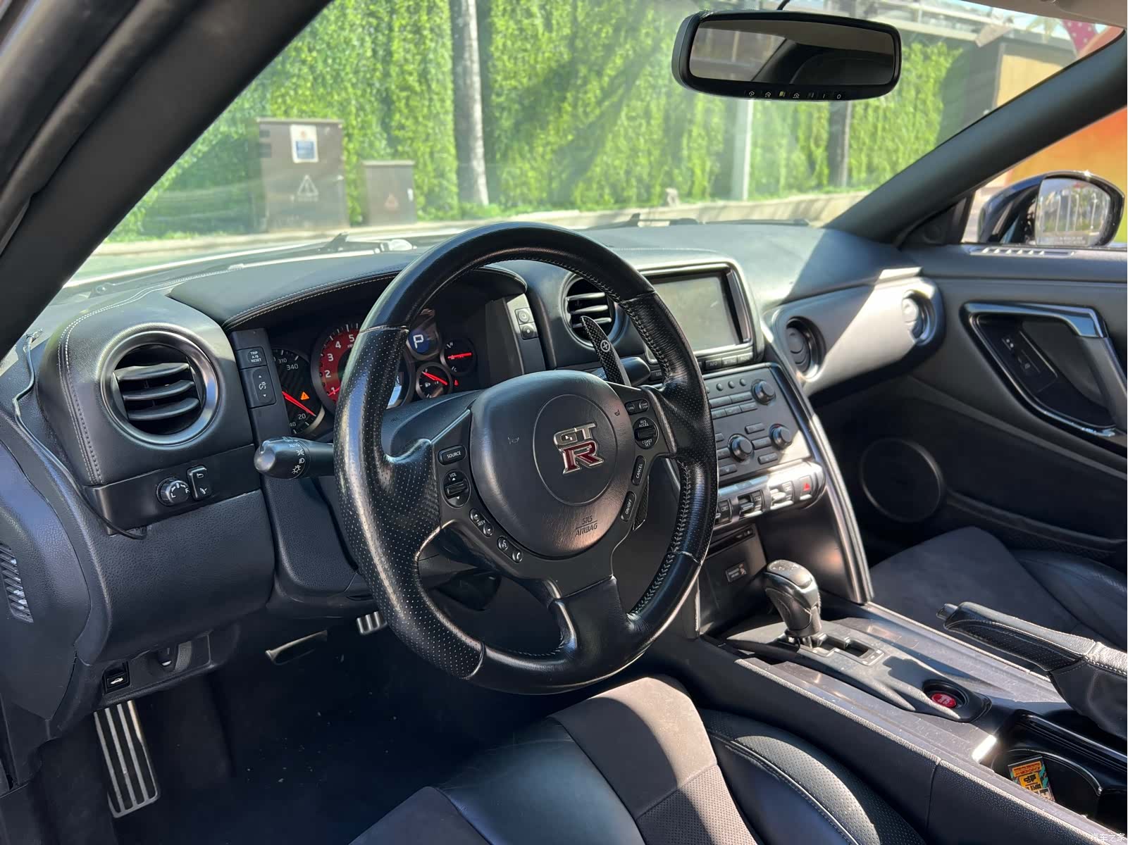 Nissan GT-R, 2011 9