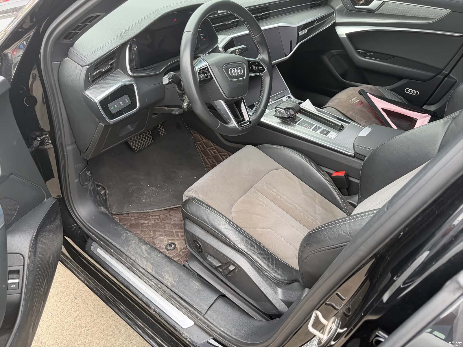 Audi A6L, 2020 все фото