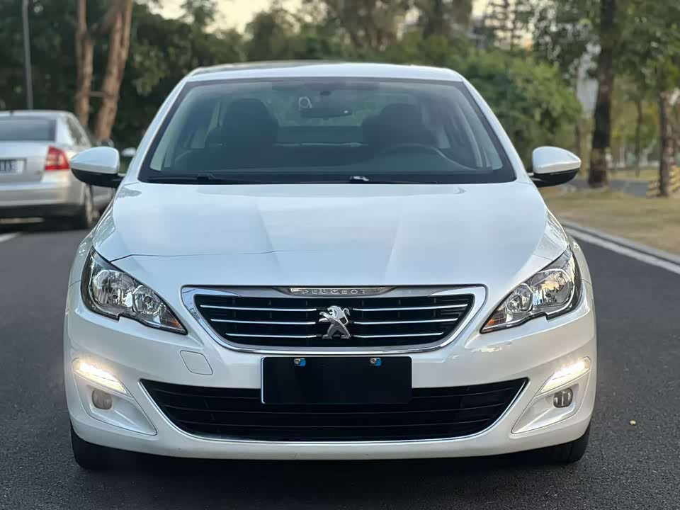 Peugeot 408