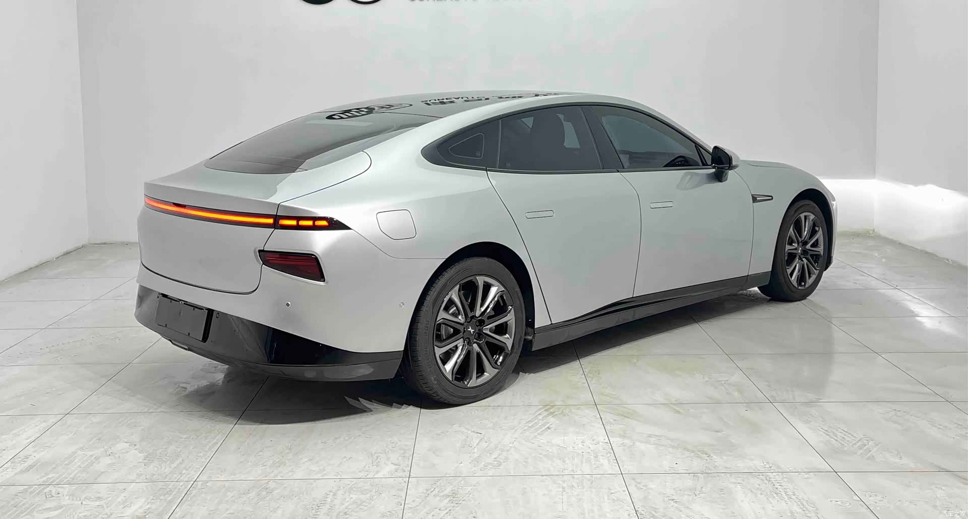 Xpeng P7, 2021 3