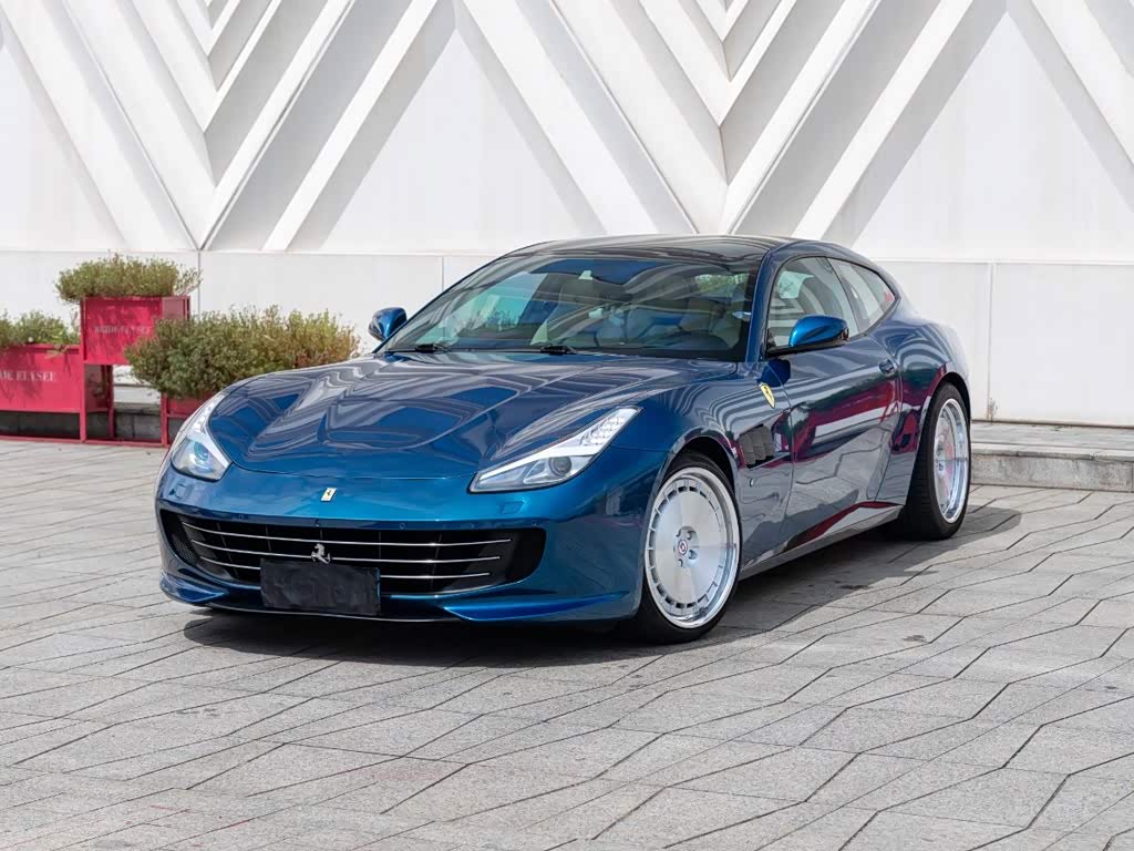 Ferrari GTC4Lusso