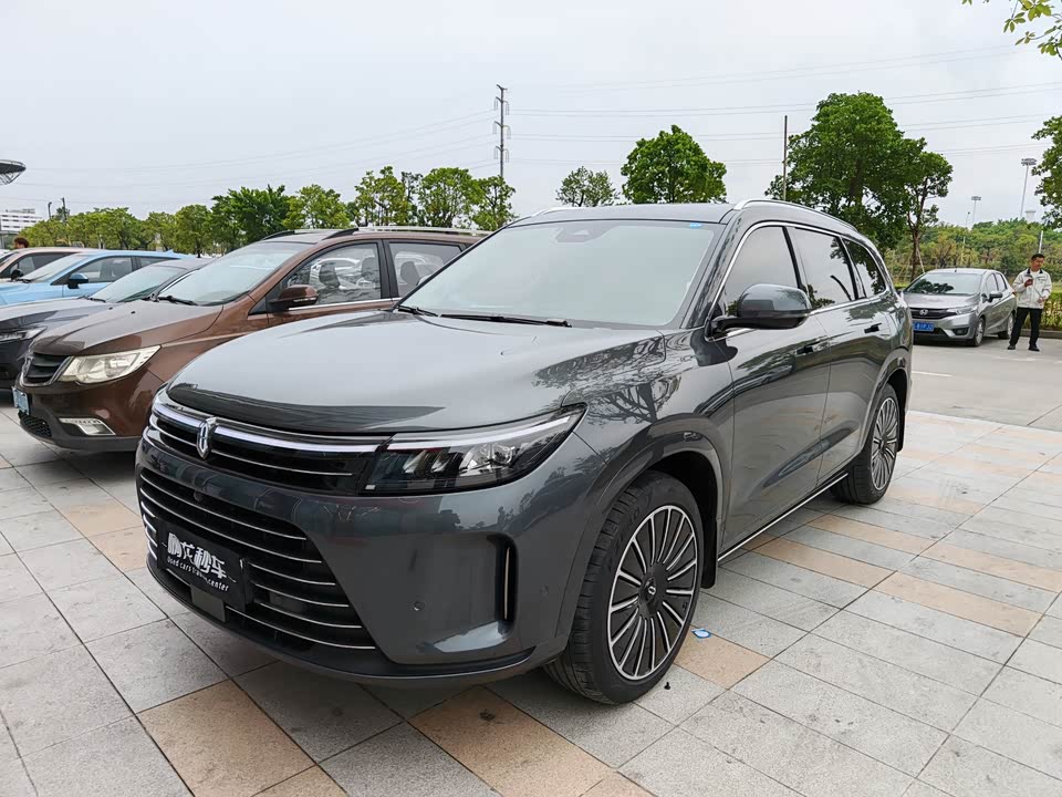 AITO Ask the world M7