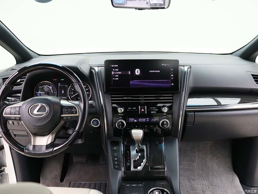 Lexus LM, 2020 11