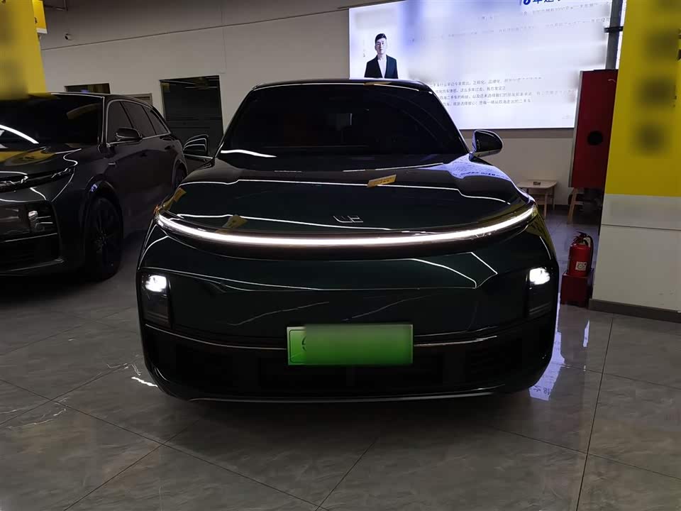 Li Auto Ideal L8