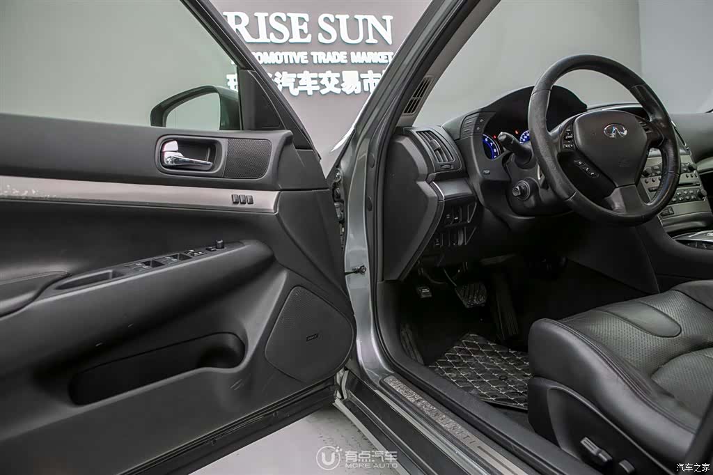 Infiniti G37, 2011 12