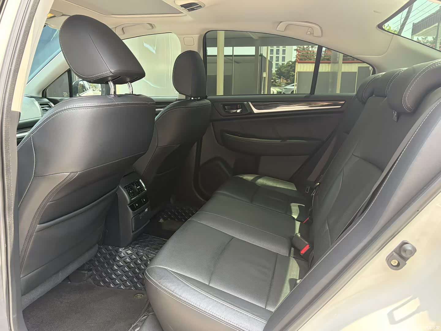 Subaru Legacy, 2017 9
