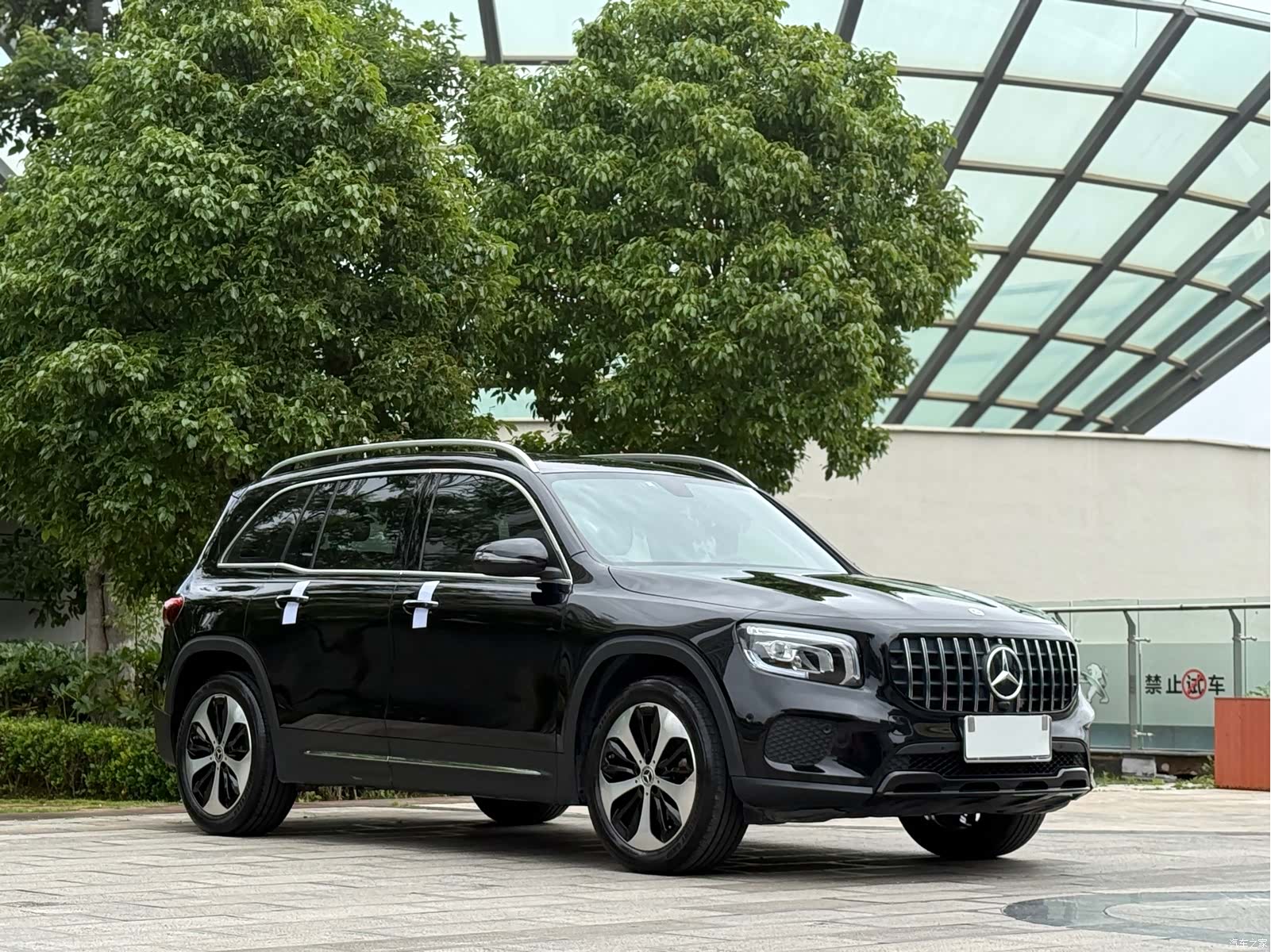 Mercedes-Benz GLB, 2021 3