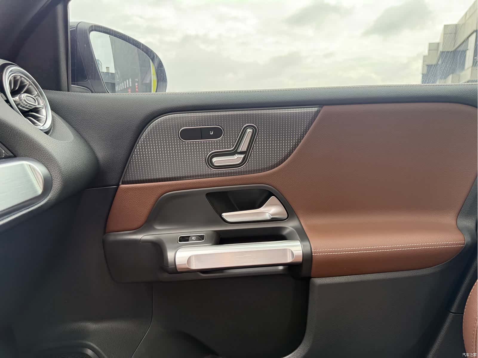 Mercedes-Benz GLB, 2021 27