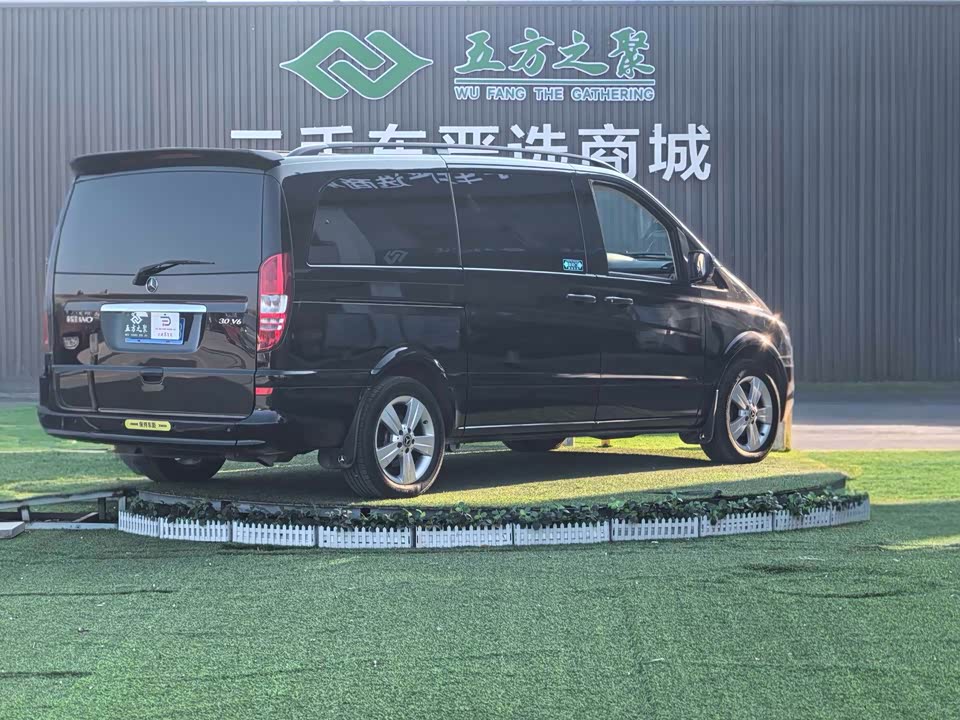 Mercedes-Benz Viano