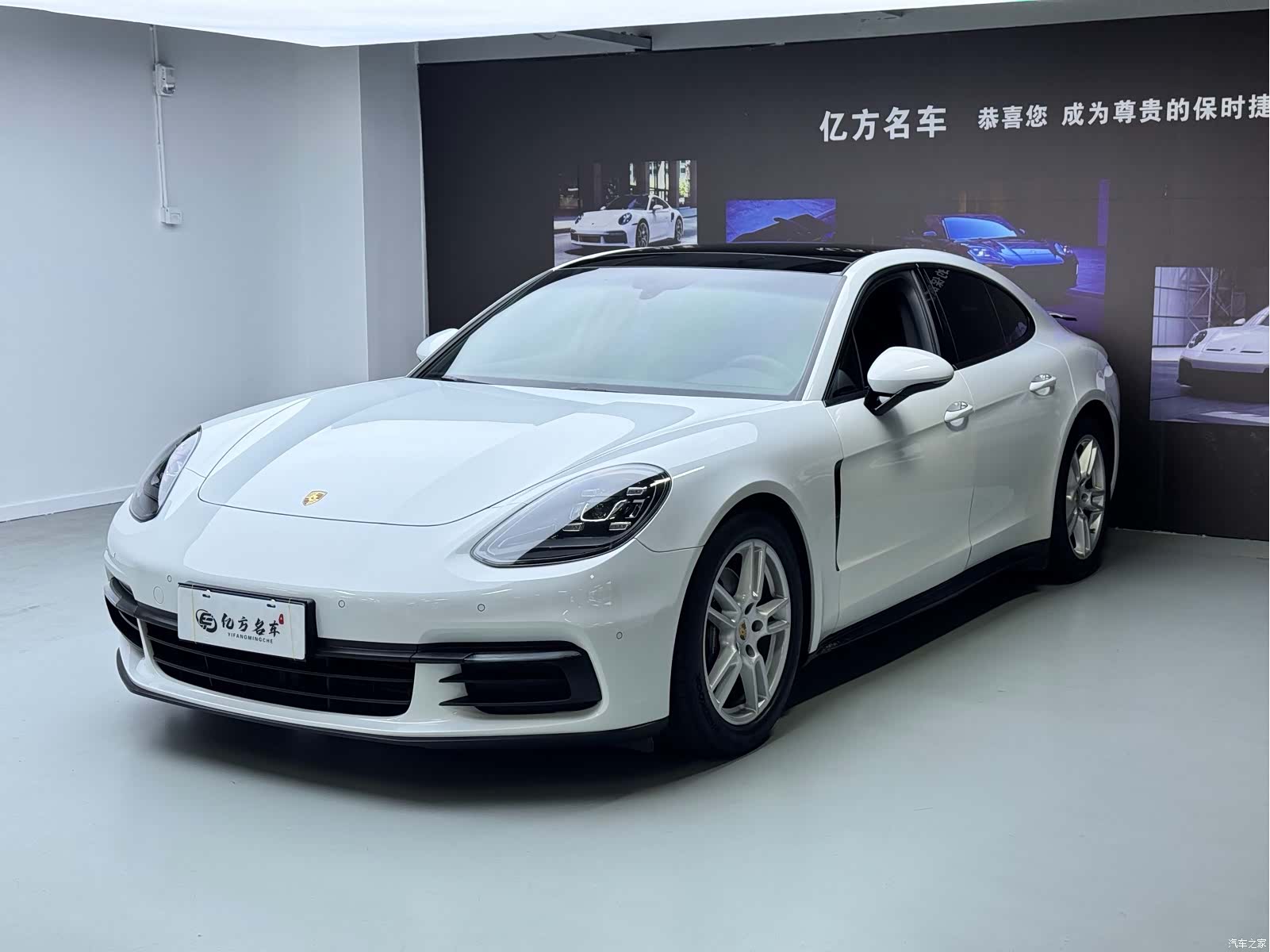 Porsche Panamera, 2017 1