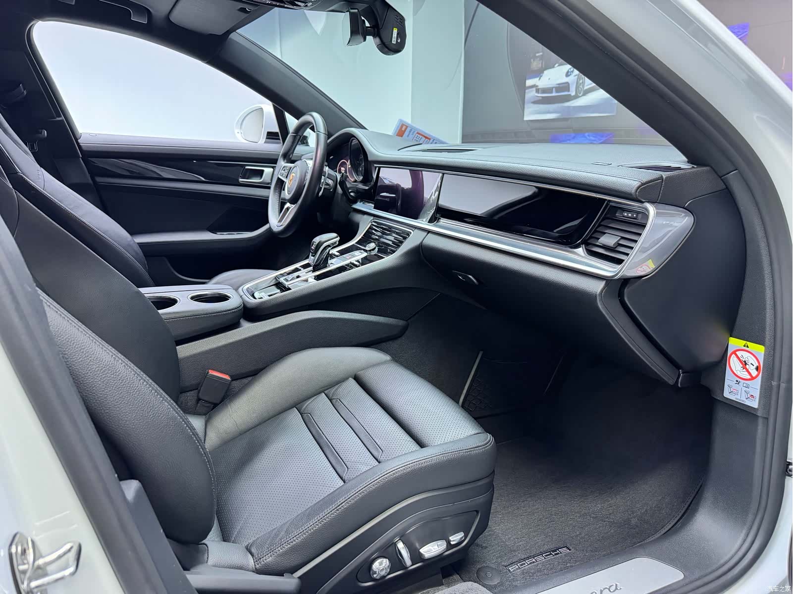 Porsche Panamera, 2017 все фото