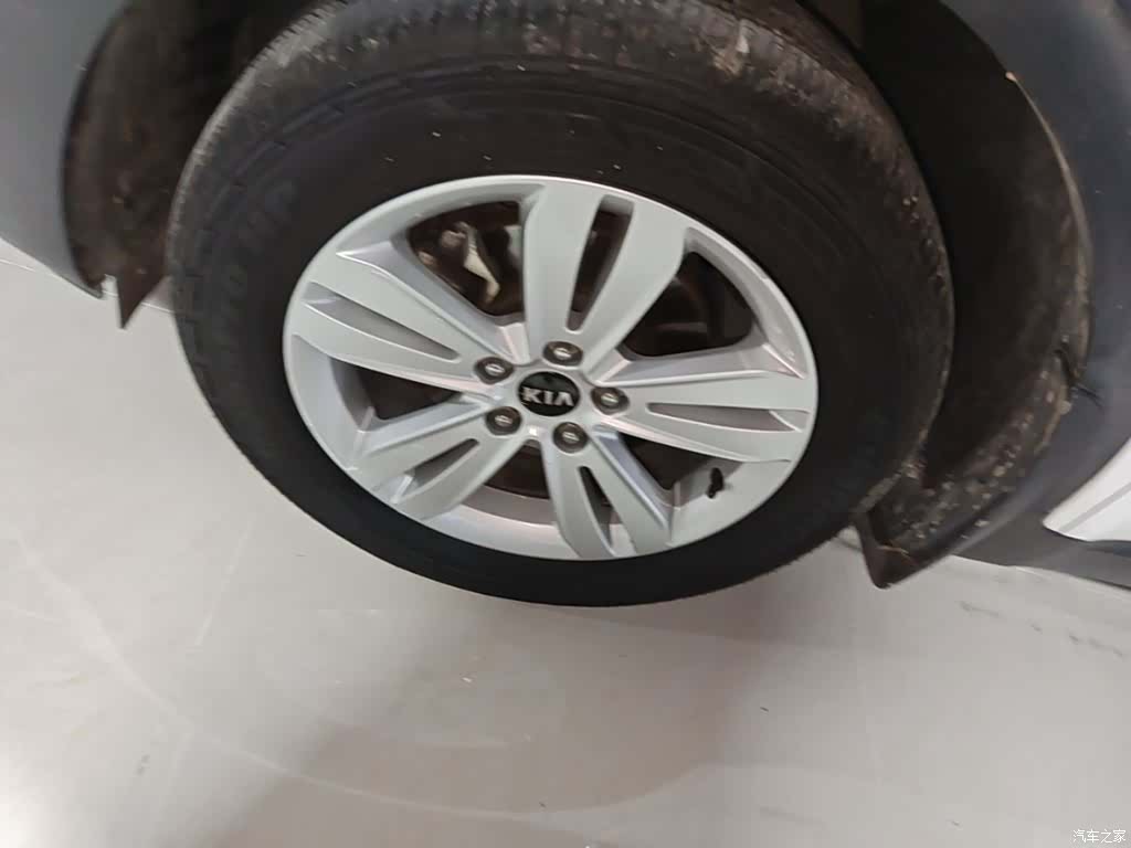 Kia KX5, 2016 23