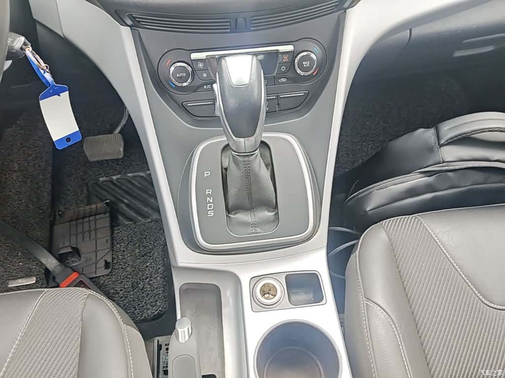Ford Kuga, 2015 14