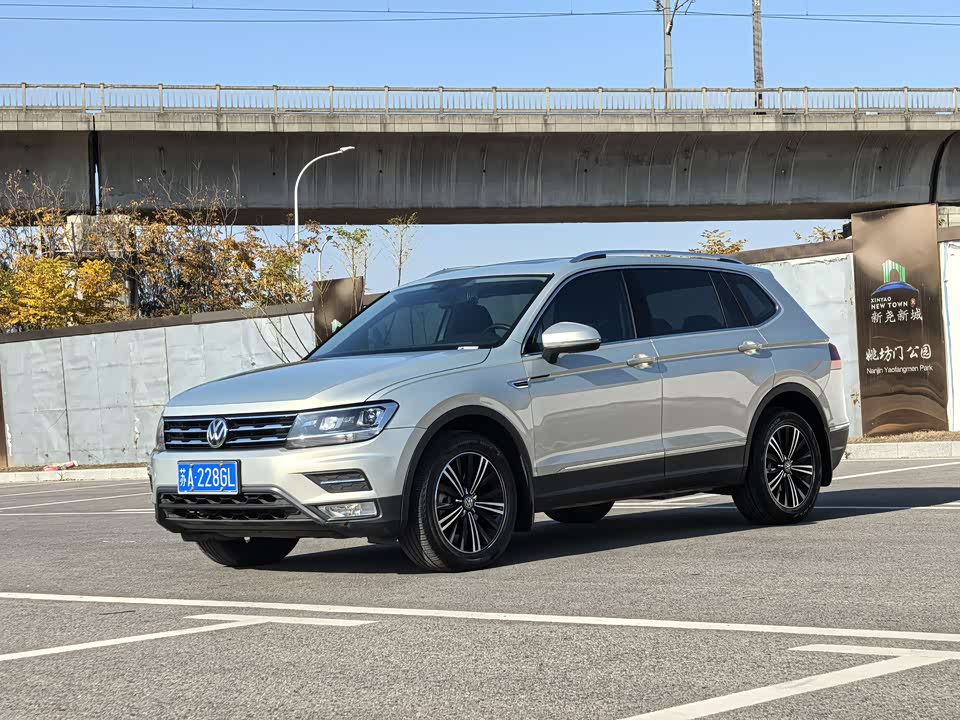 Volkswagen Tiguan L
