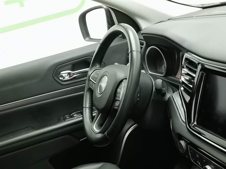 Jeep Grand Commander