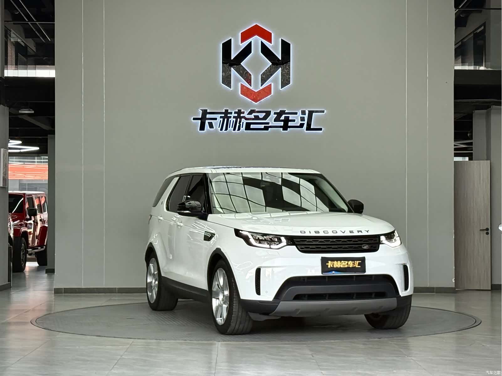 Land Rover Discovery, 2019 3