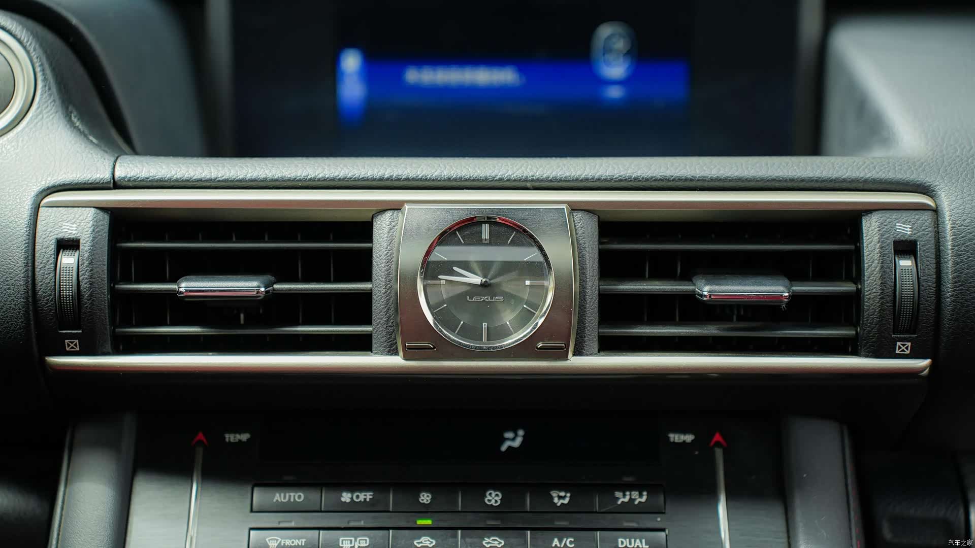 Lexus IS, 2018 20