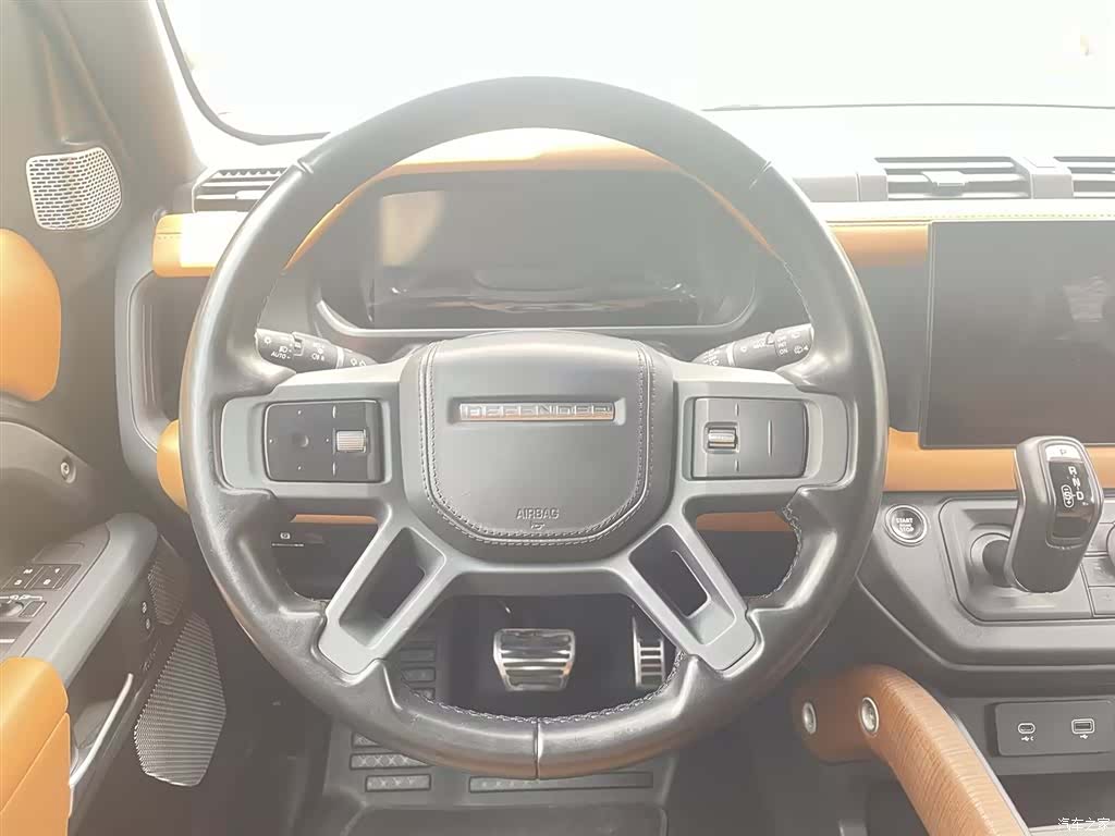 Land Rover Defender, 2023 22