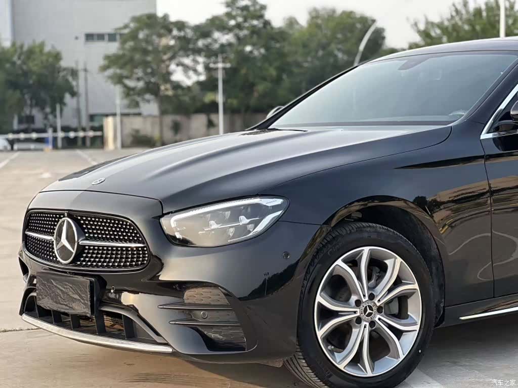Mercedes-Benz E-Class, 2022 10