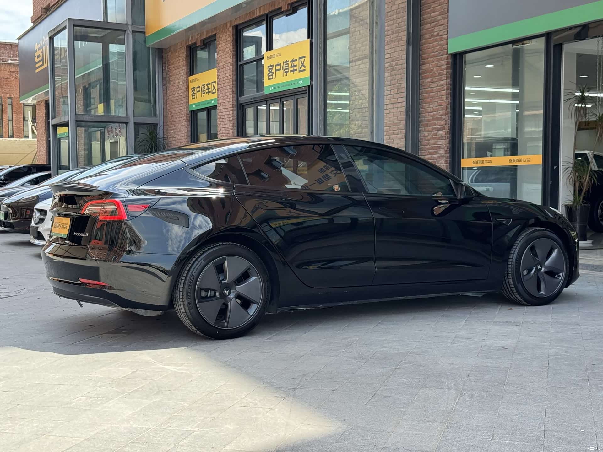 Tesla Model 3, 2023 7