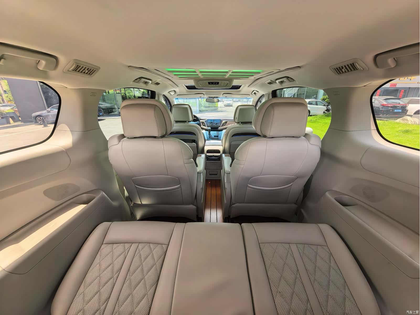 Buick GL8, 2020 10