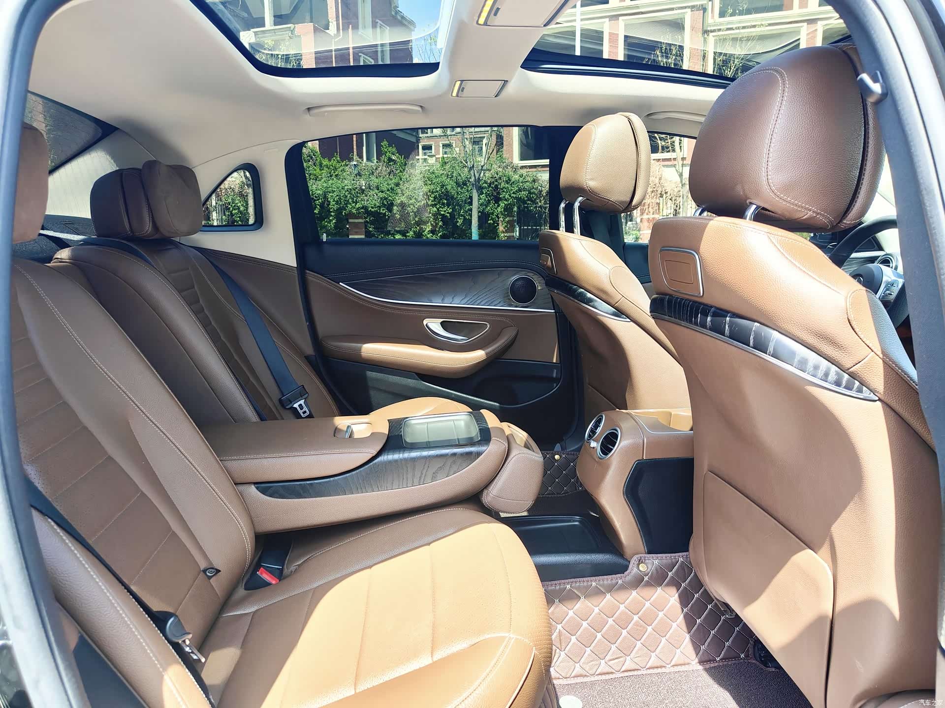 Mercedes-Benz E-Class, 2018 7