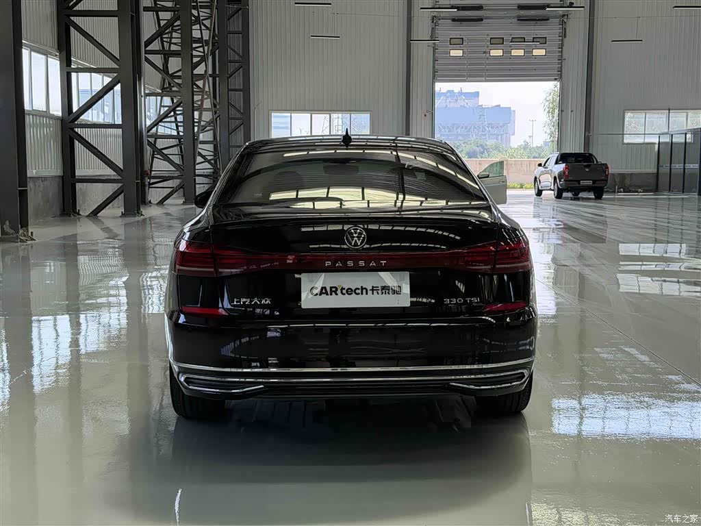 Volkswagen Passat, 2022 все фото