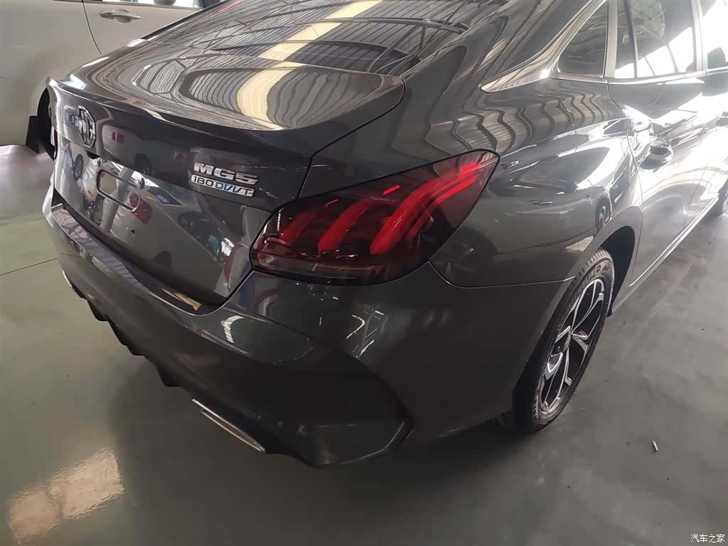 MG MG5, 2023 8