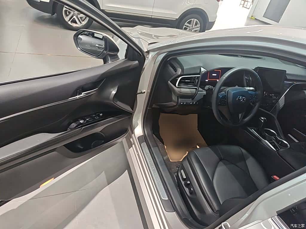 Toyota Camry, 2022 16