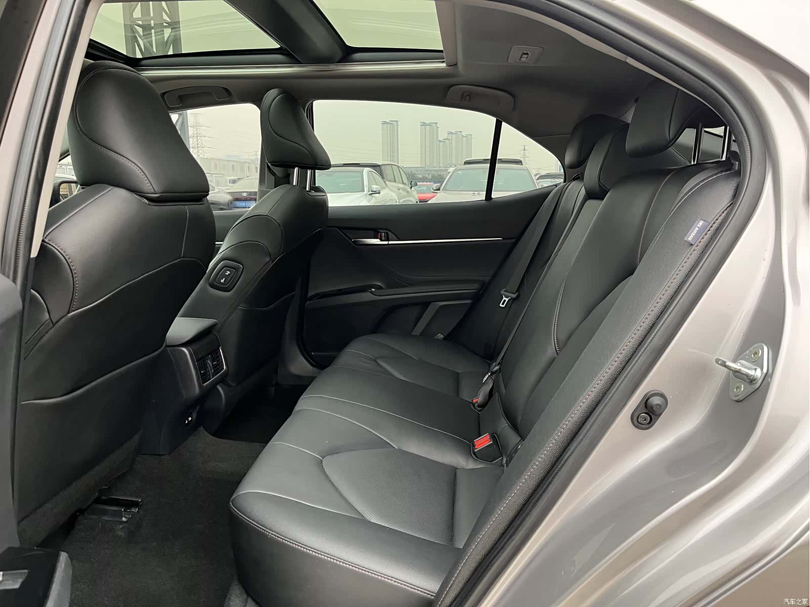 Toyota Camry, 2023 8