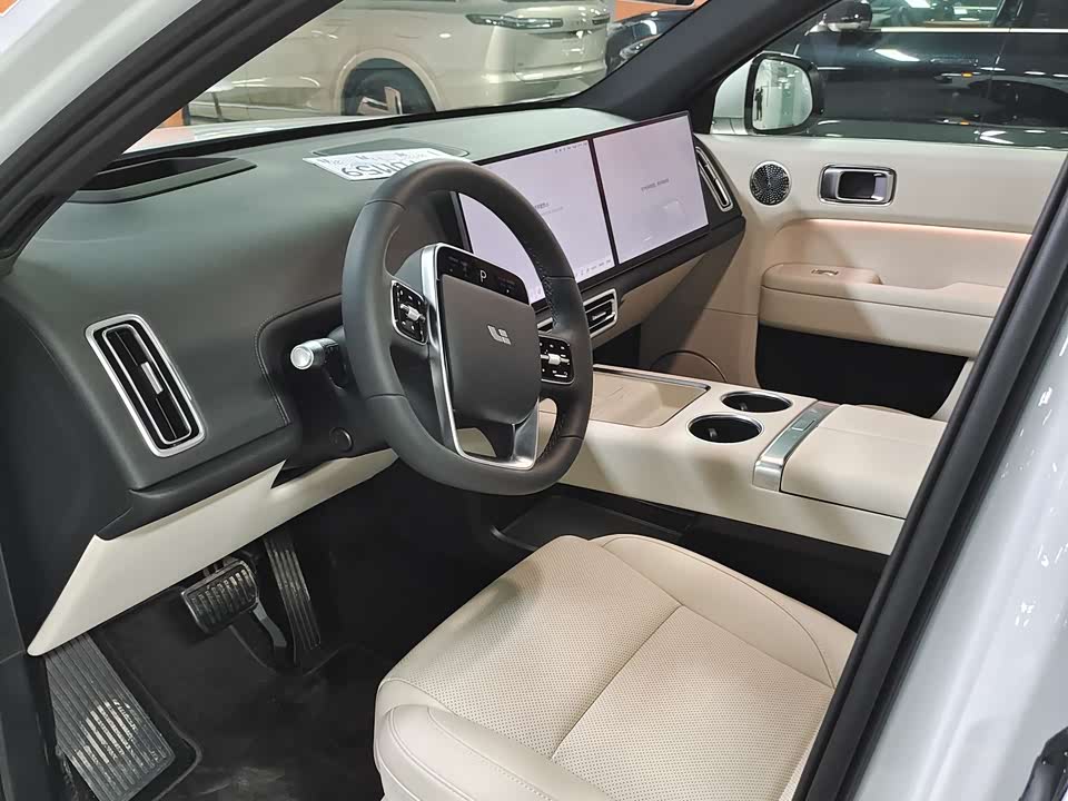 Li Auto Ideal L6