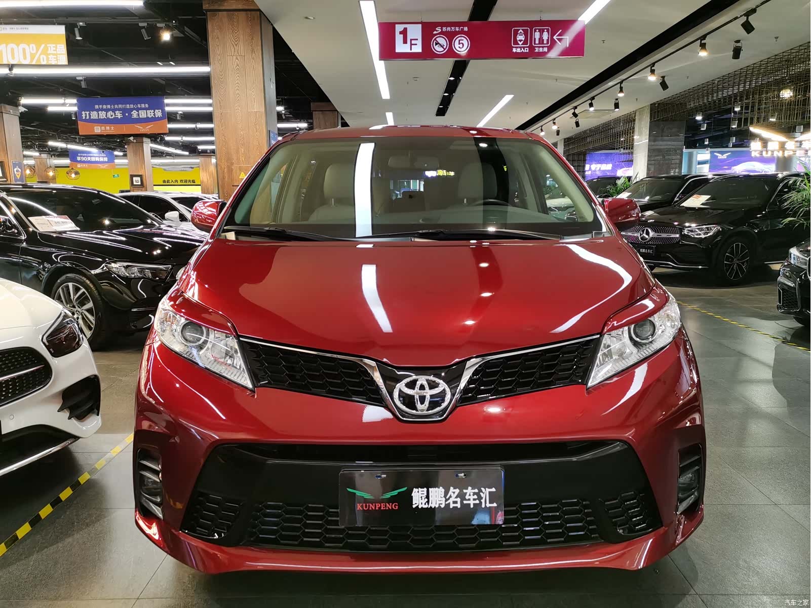 SIENNA XLE, 2019 2