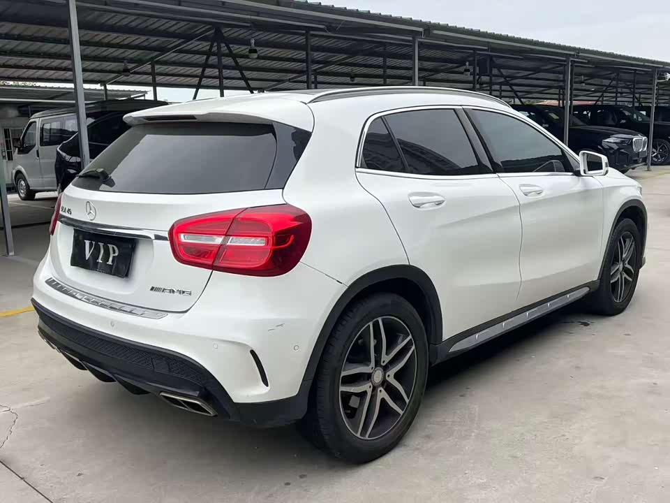 Mercedes-Benz GLA