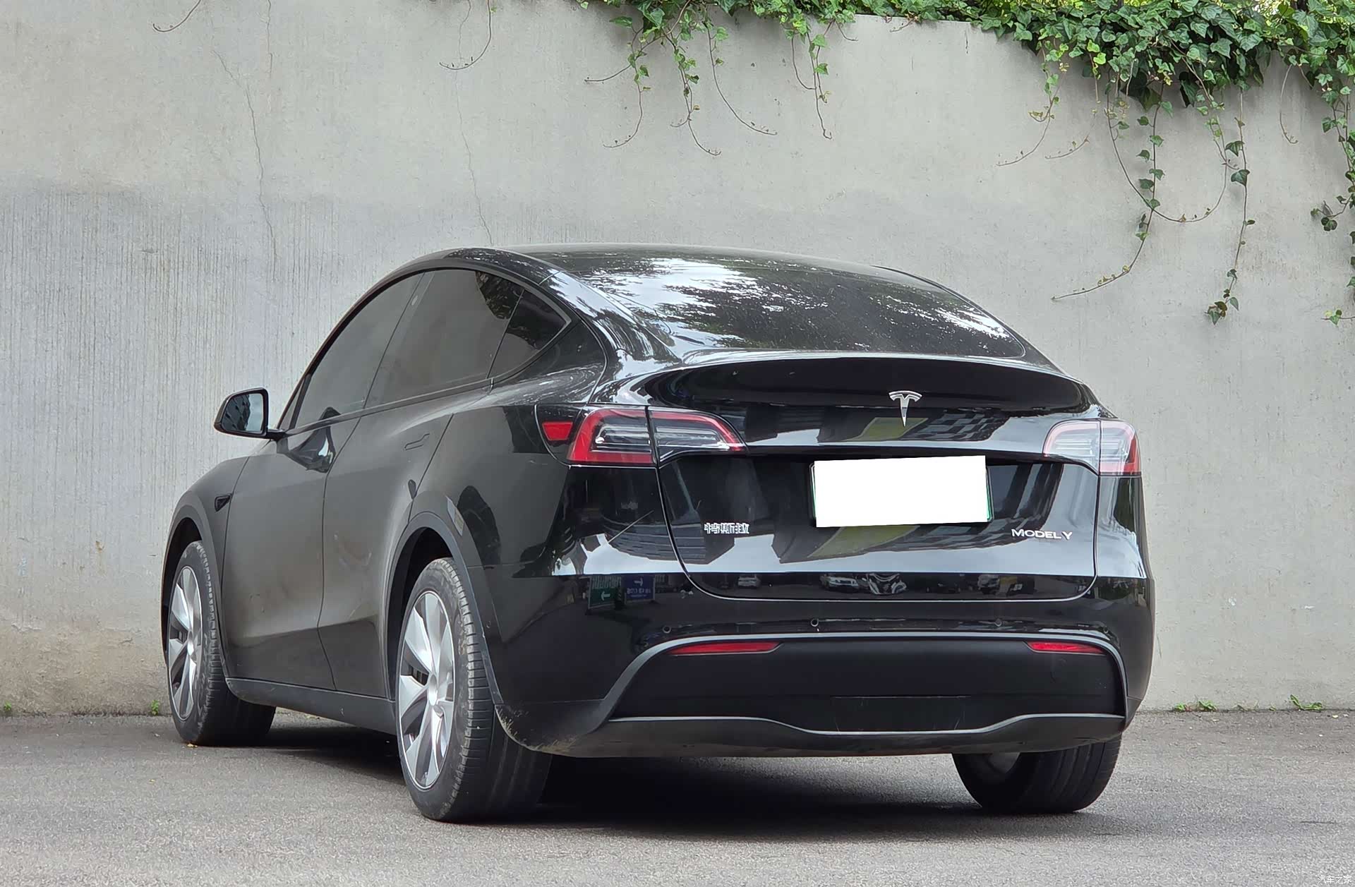 Tesla Model Y, 2023 7