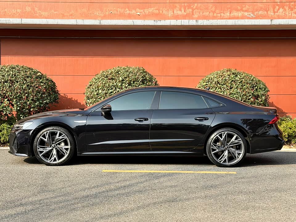 Audi A7L