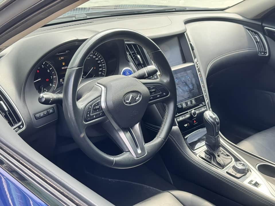 Infiniti Q50L
