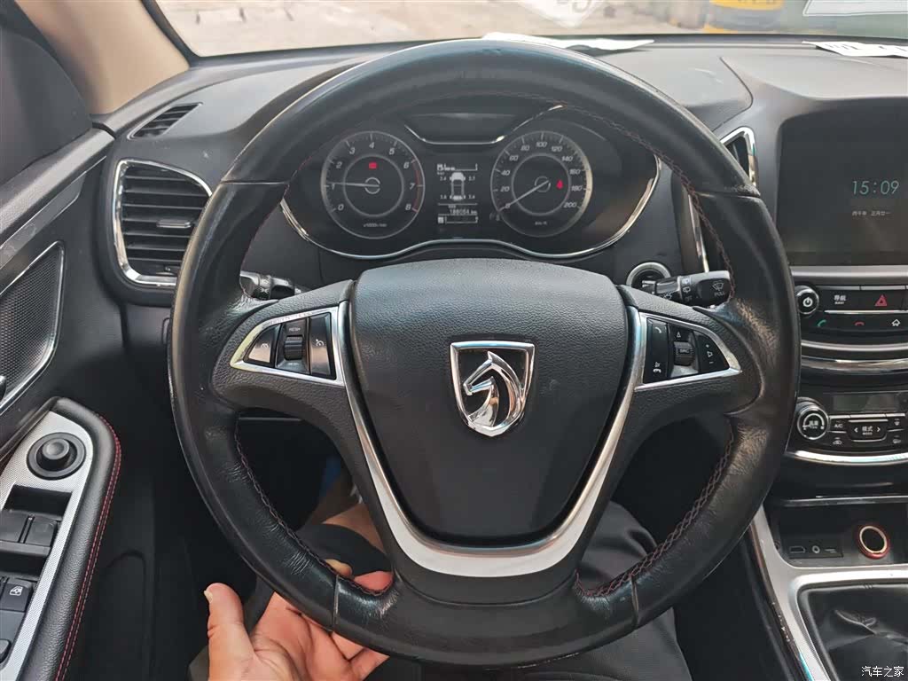 Wuling 560, 2016 11