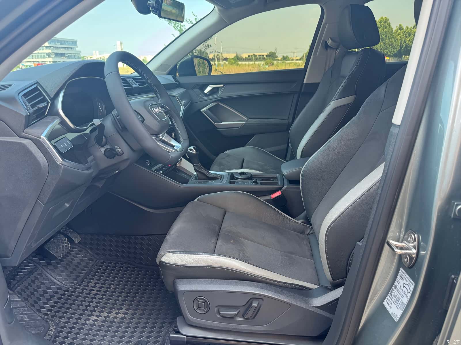 Audi Q3, 2023 все фото