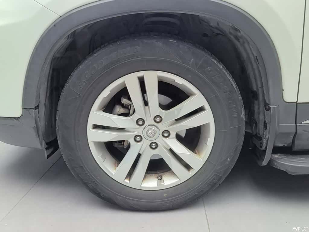 Changan CS75, 2015 23