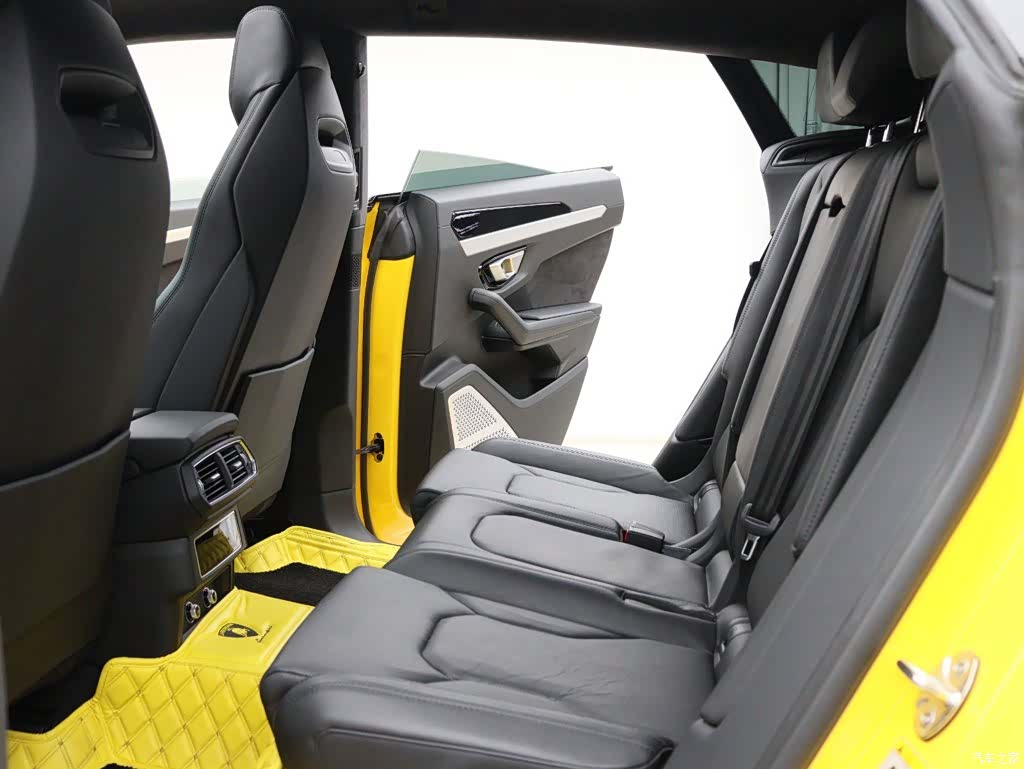 Lamborghini Urus, 2021 7