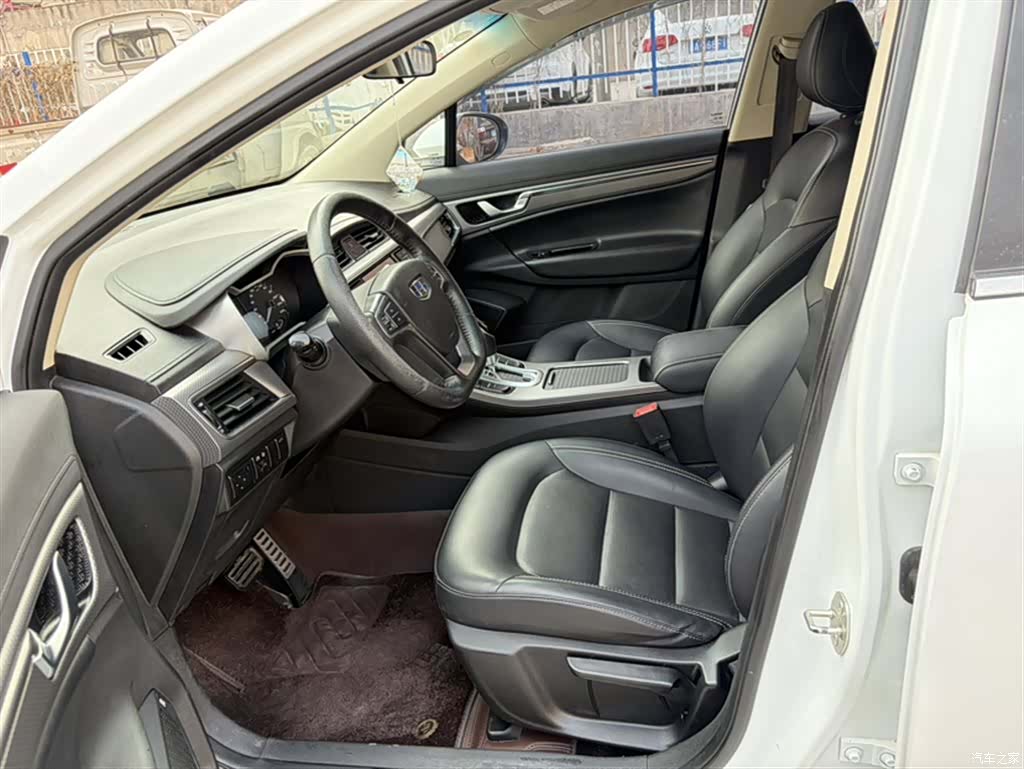 Geely Emgrand, 2017 14