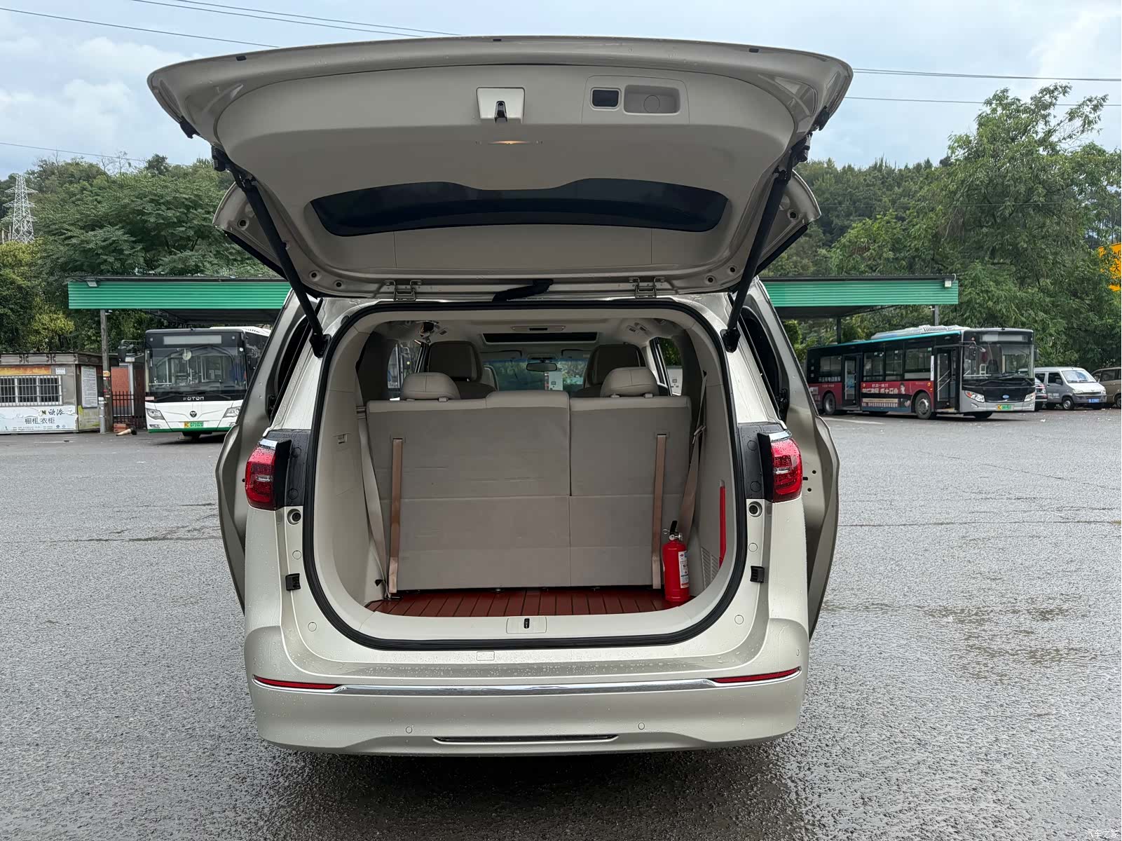 Buick GL8, 2023 11