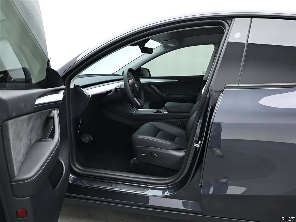 Tesla Model Y, 2024 10