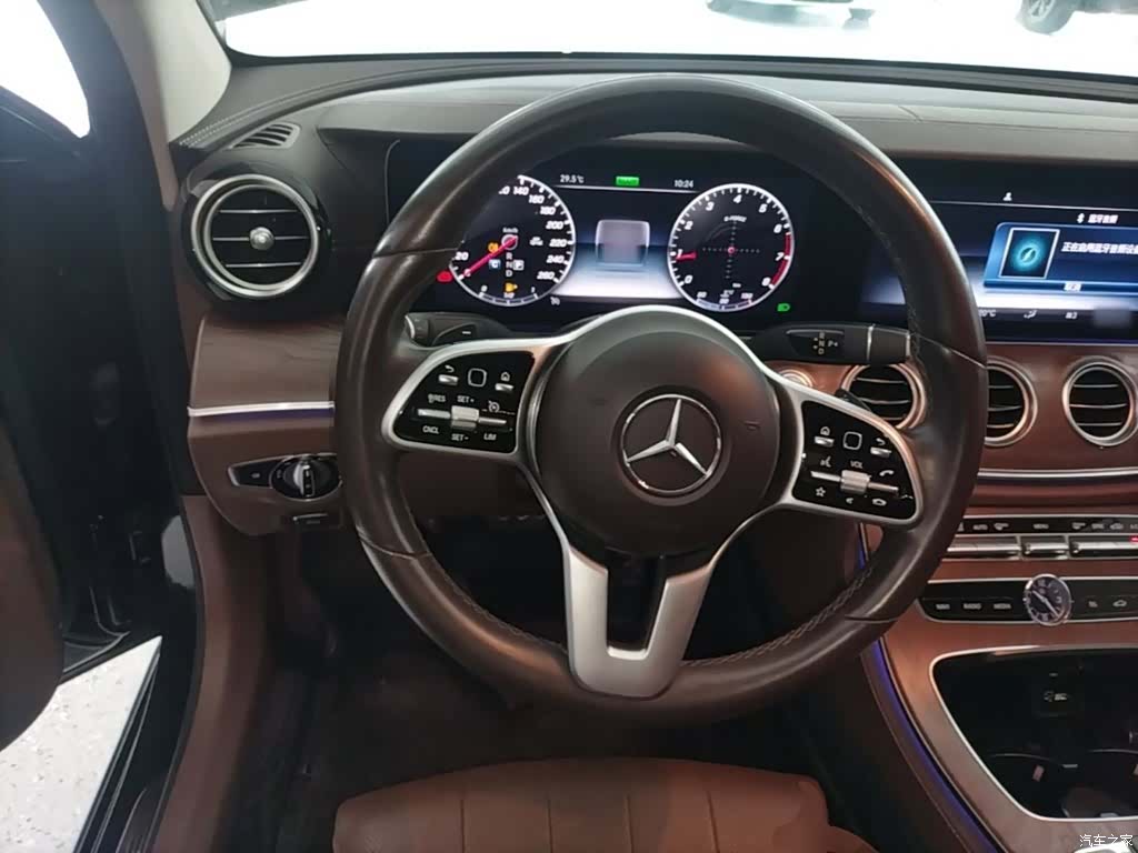 Mercedes-Benz E-Class, 2019 11